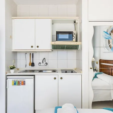301 Great Location Compact Studio, Closed Pool