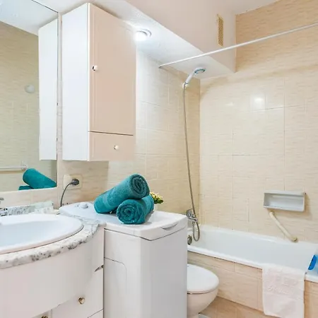 Daire 301 Great Location Compact Studio, Closed Pool
